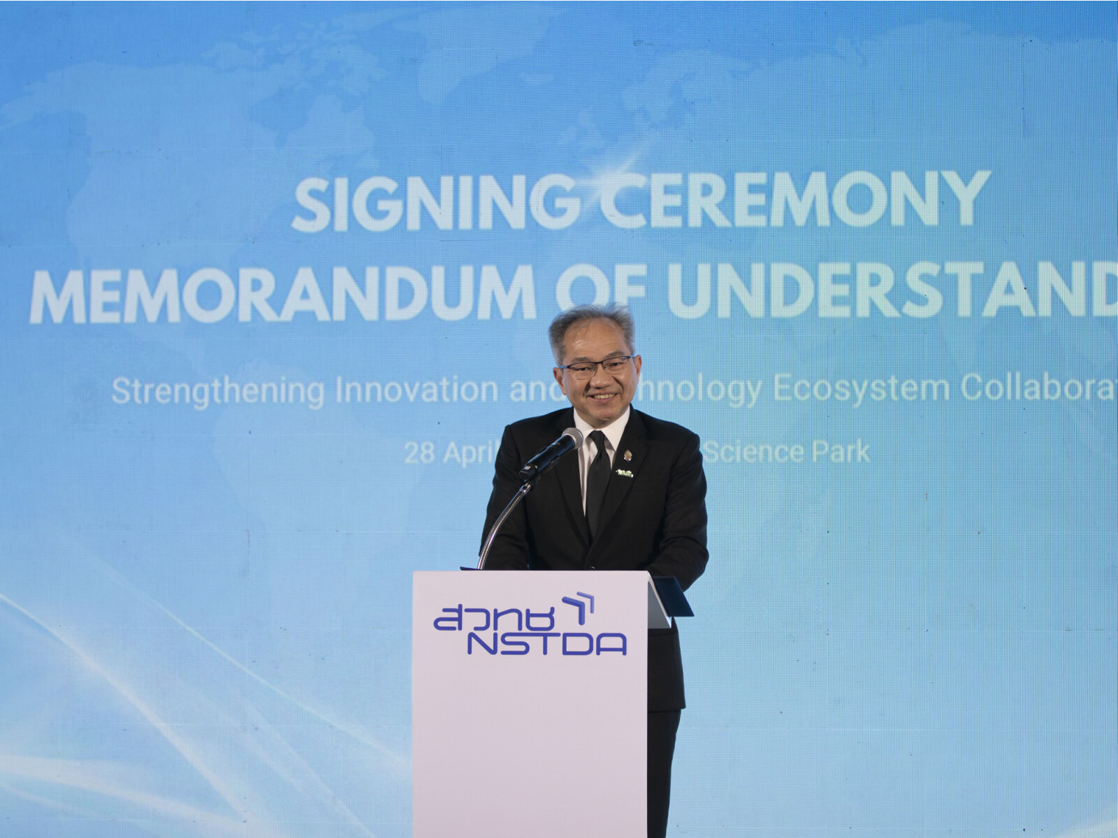 Professor Dr. Sukit Limpijumnong, President of NSTDA, said, “The collaboration is designed to establish practical mechanisms to support start-ups in expanding internationally, including market entry, industry partnerships, and pilot or proof-of-concept deployments. TSP and Cyberport have been working closely in recent years to support start-up growth, with a notable milestone being the success of Nano Coating Tech, a Thai deep tech start-up that was successfully admitted into Cyberport Incubation Programme.”